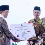 Kamad MAN 2 Kota Malang Samsudin (kanan)